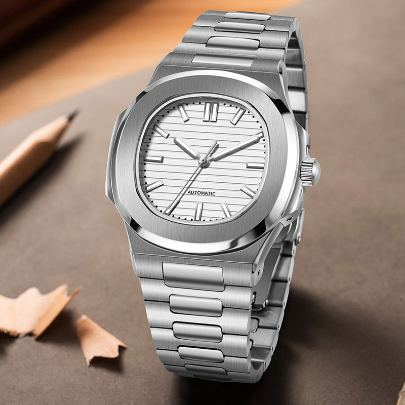 MACARLON 43 mm Nautilus Tarzı  - Patek Philippe Watch Nautilus incelemesi ve fiyatı